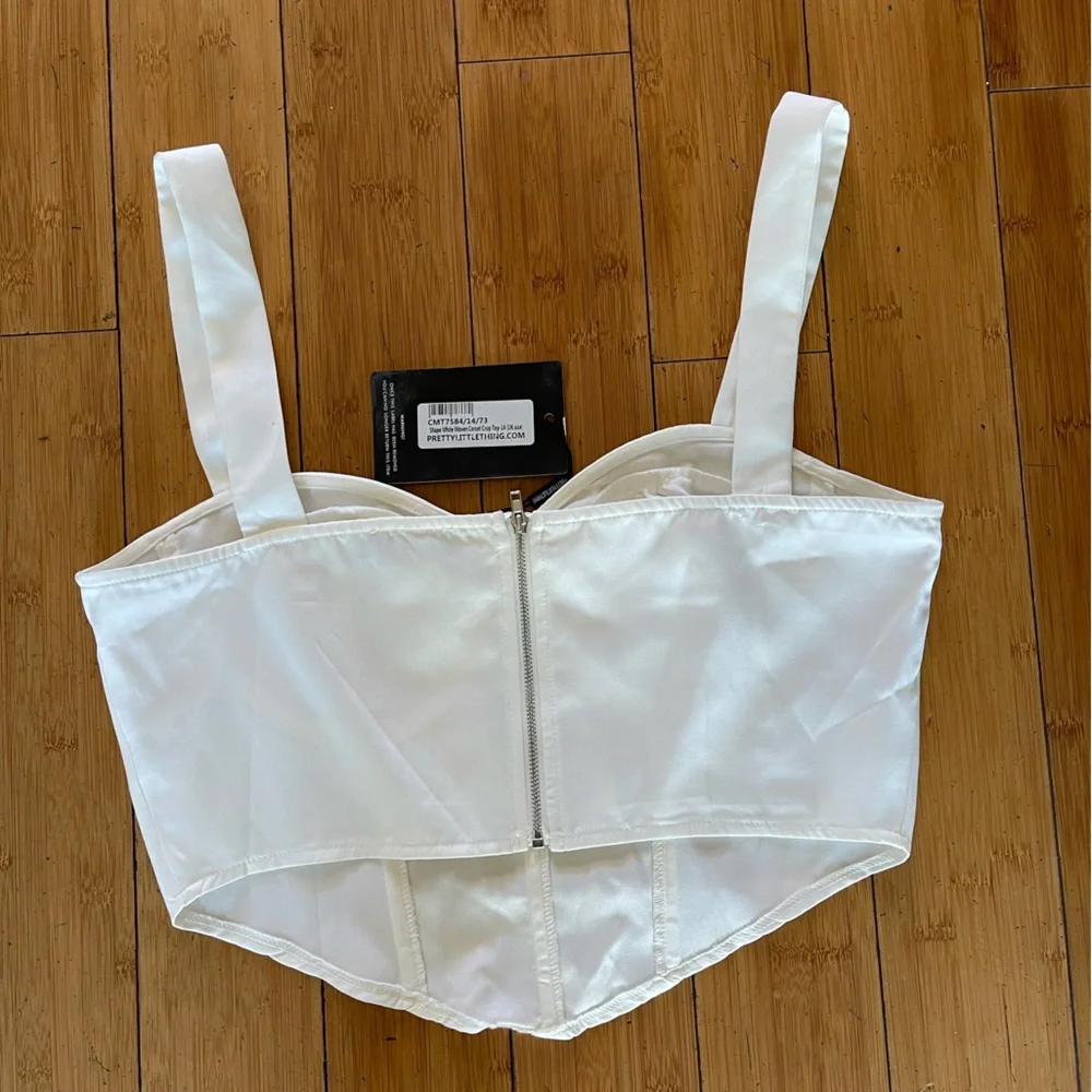 PRETTYLITTLETHING TOP - Picture 2 of 3
